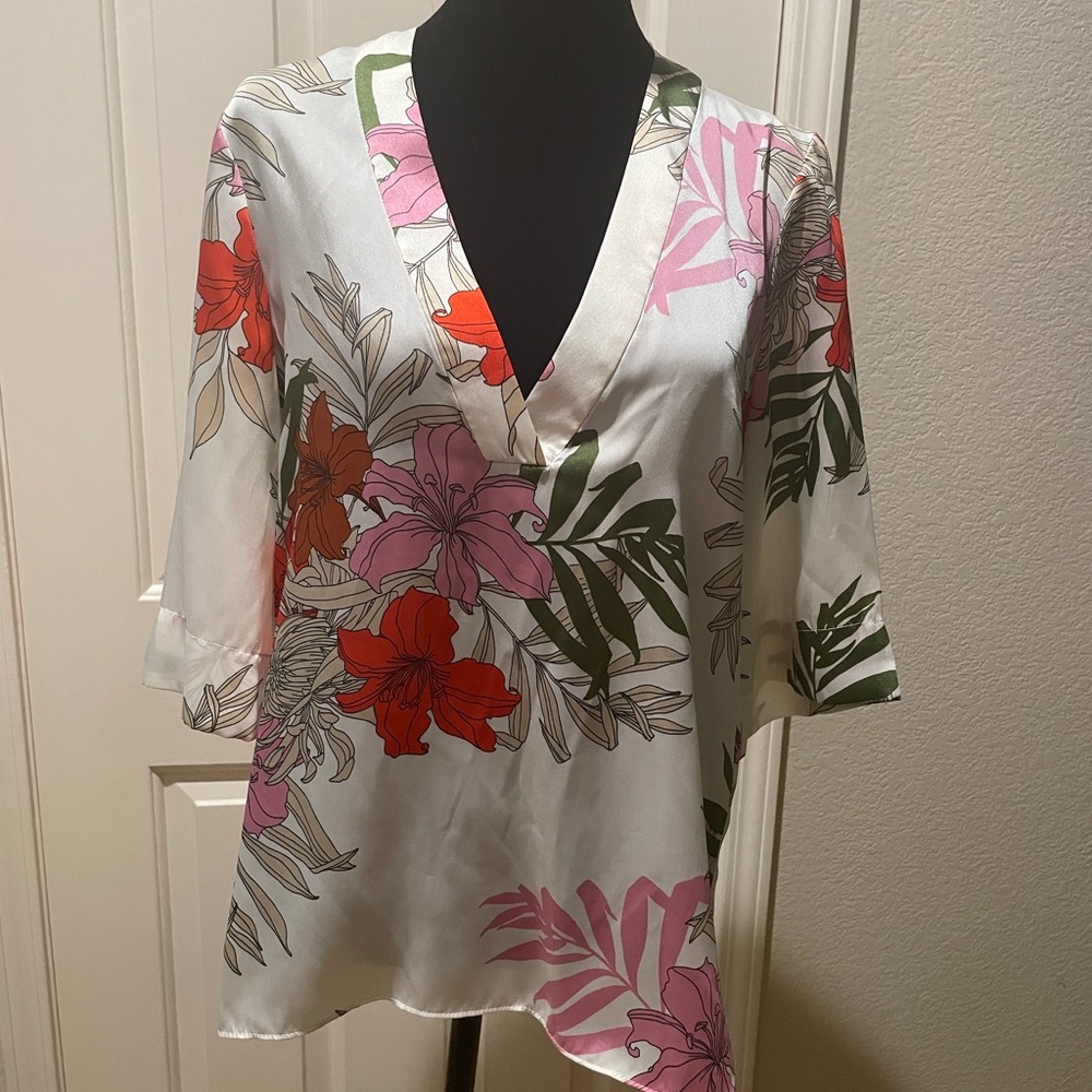 Zara White and Pink 3/4 Sleeve Blouse with Notched Collar